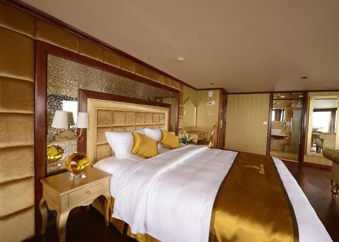 Apartamento Golden Cruise Luxury Ha Long
