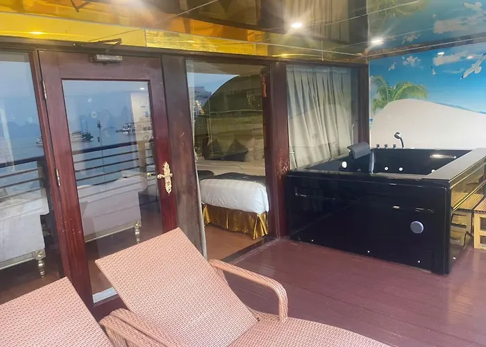 Apartamento Golden Cruise Luxury Ha Long