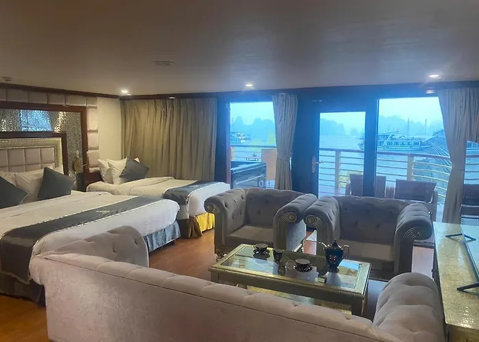 Golden Cruise Luxury * Ha Long