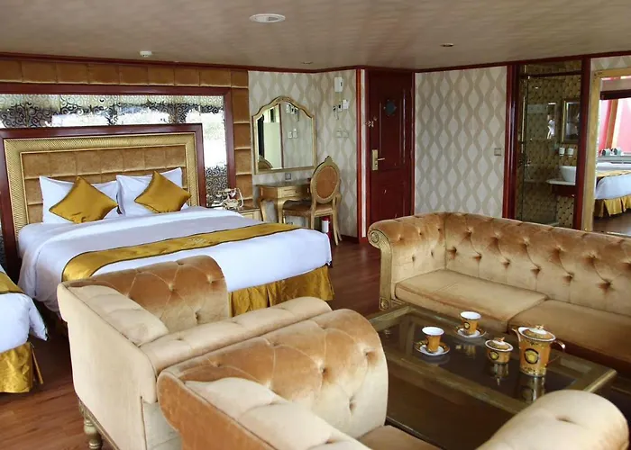 Golden Cruise Luxury