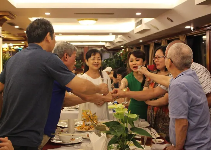 Golden Cruise Luxury Apartamento *